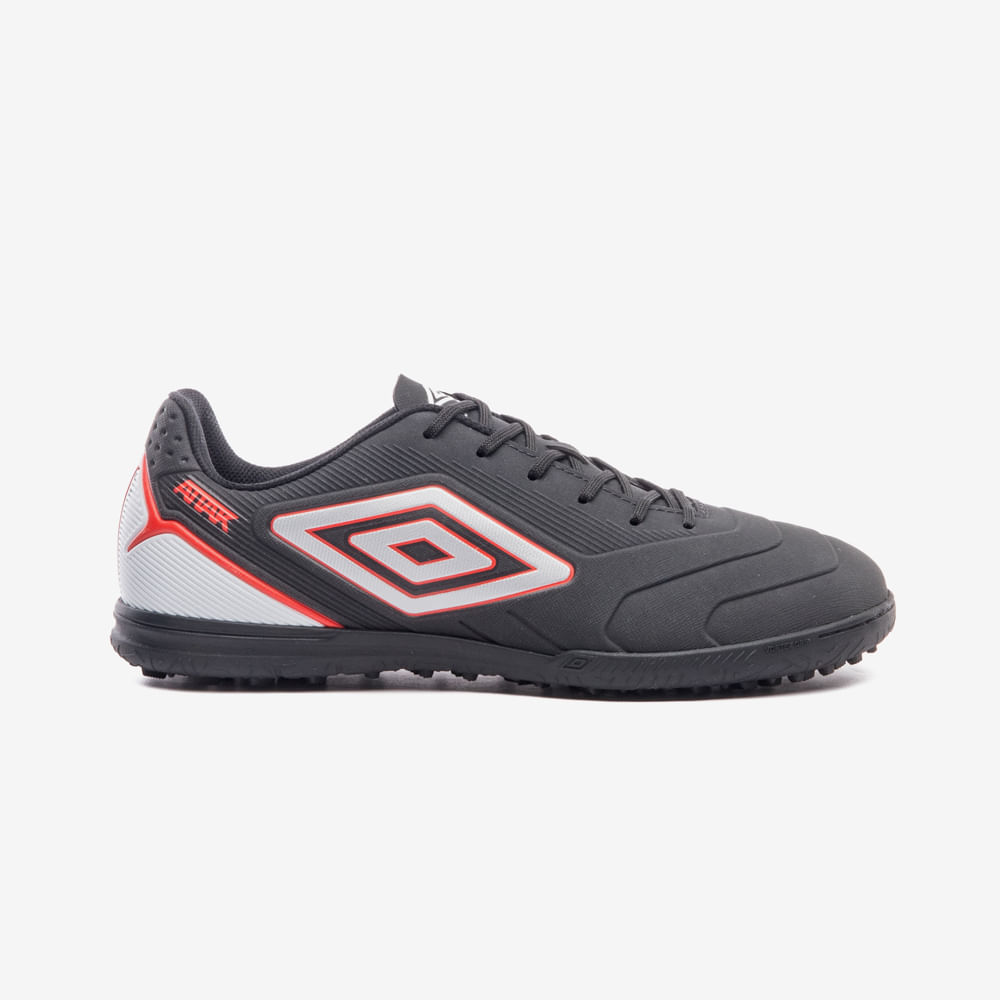 Chuteira Society Umbro Attak Iii