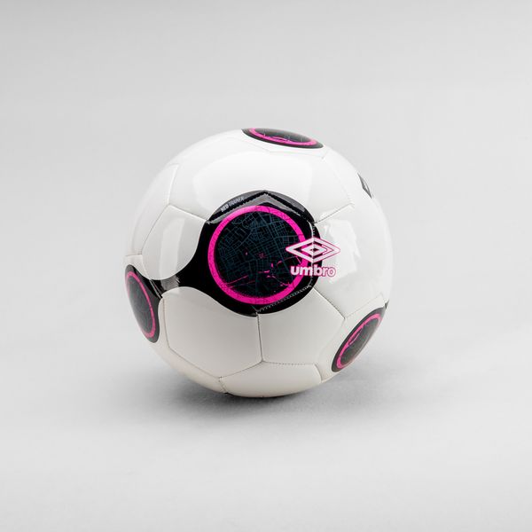 Bola De Campo Umbro Neo Trainer Ii 5