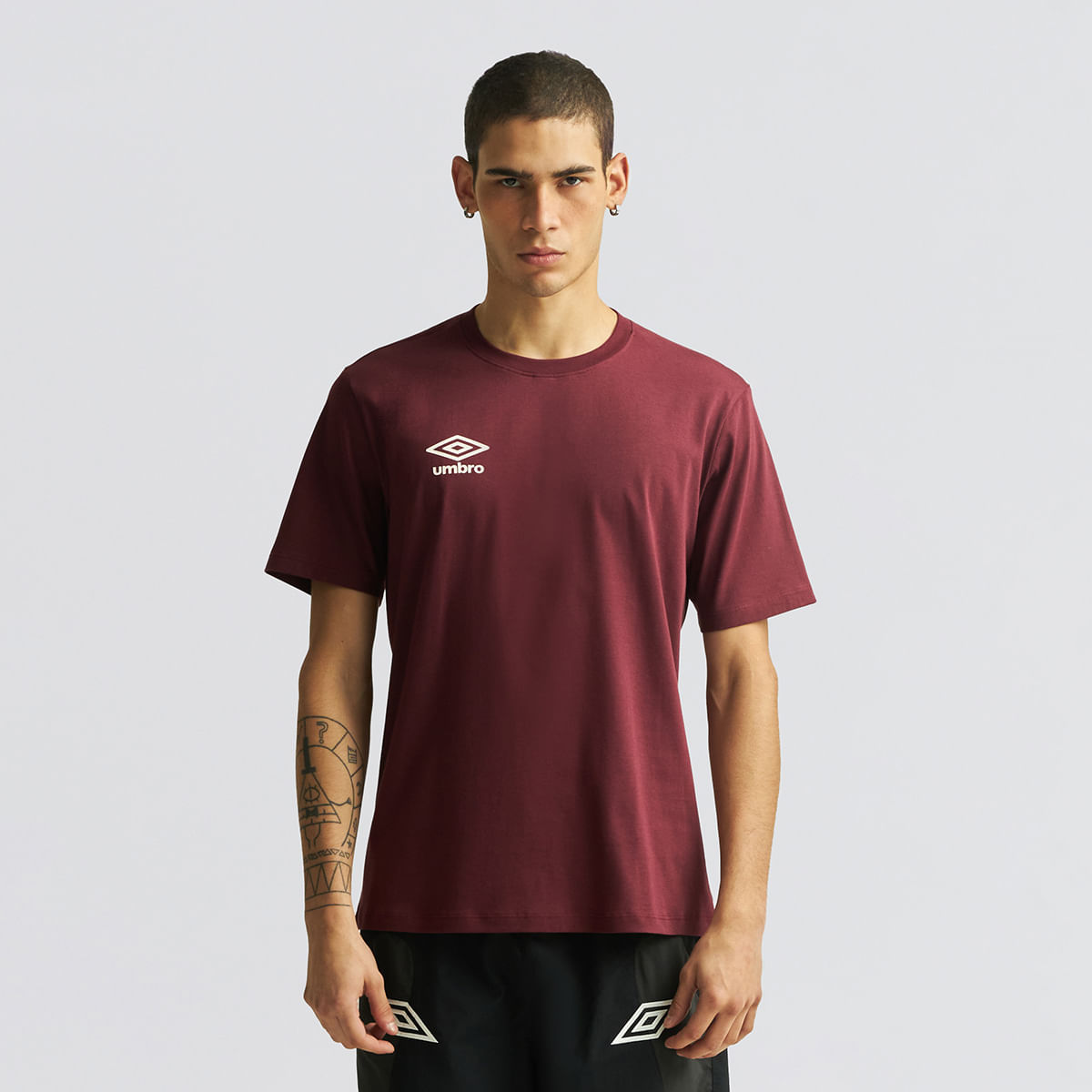 Camiseta Masculina Umbro Essential