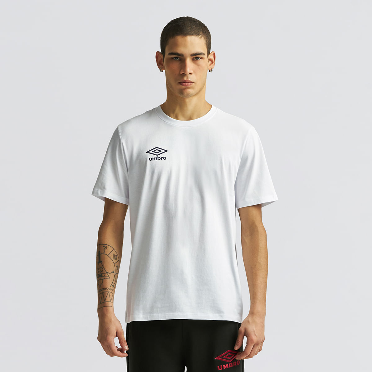 Camiseta Masculina Umbro Essential